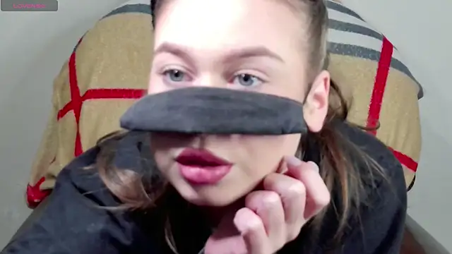 Mikki5P online show from 02/18/25, 06:04