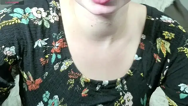 Mikki5P online show from 10/04/25, 05:44