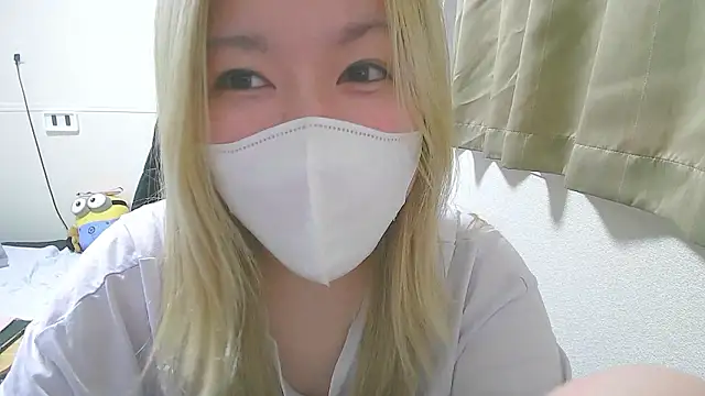 Snapshot of Remi_official chatting on 09/09/25, 09:14 Remi official online show from 09/09/25, 09:14