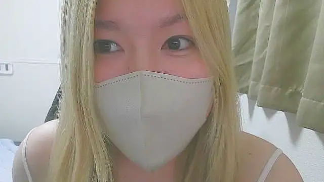 Snapshot of Remi_official chatting on 10/20/25, 08:53 Remi official online show from 10/20/25, 08:53