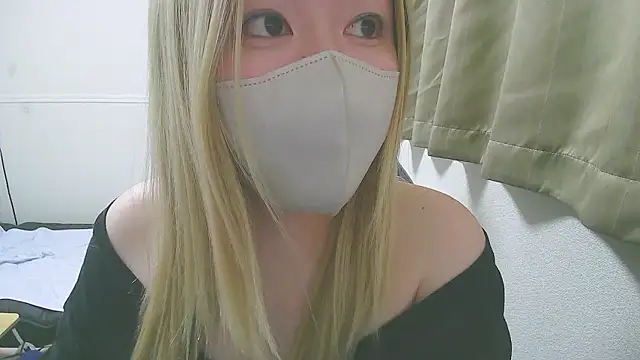 Snapshot of Remi_official chatting on 11/21/25, 09:02 Remi official online show from 11/21/25, 09:02