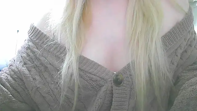 Snapshot of Remi_official chatting on 11/27/25, 10:06 Remi official online show from 11/27/25, 10:06