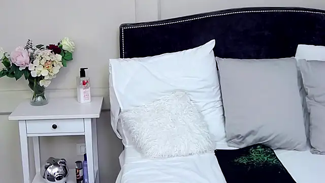 KatyNolan online show from 03/07/25, 06:02