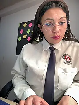 LIZ-06  online show from 10/25/25, 04:02