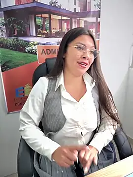 LIZ-06  online show from 12/01/25, 04:12