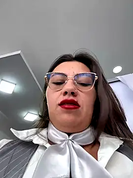 LIZ-06  online show from 12/22/25, 04:48