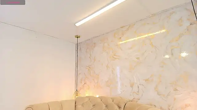 briannaduque online show from 09/23/25, 01:36