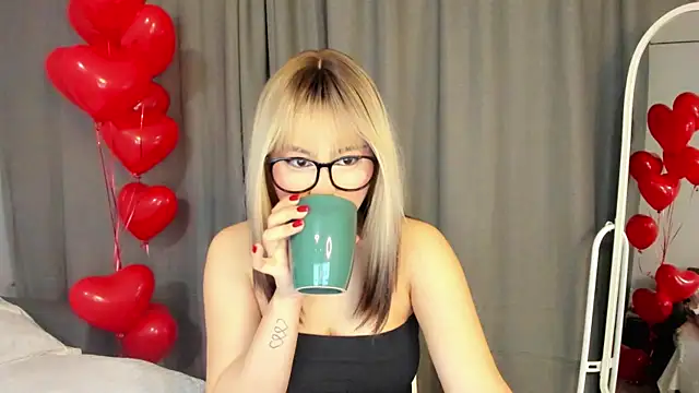 may mia online show from 02/17/25, 10:36