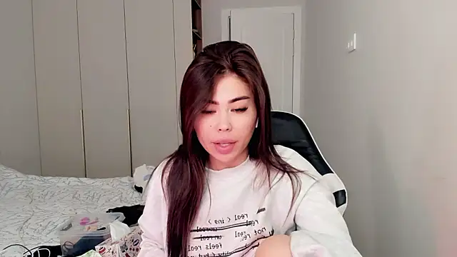 may mia online show from 03/05/26, 07:26