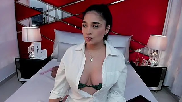 Snapshot of AdeleGray chatting on 09/16/25, 11:55 AdeleGray online show from 09/16/25, 11:55