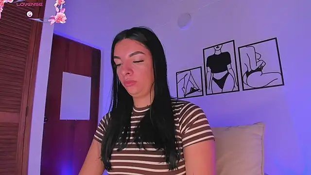 777AylinZ online show from 11/22/25, 11:09