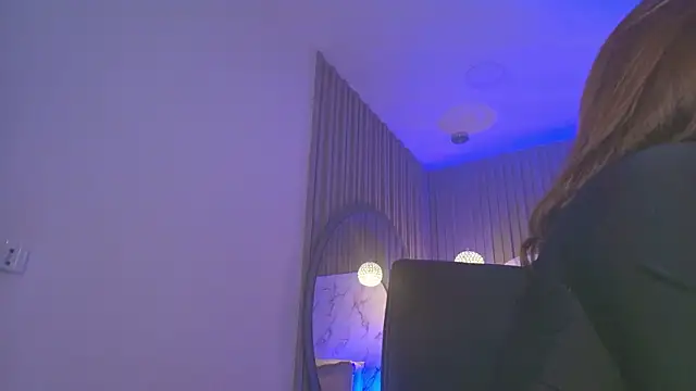 Franchesca De Luca online show from 03/25/26, 01:55