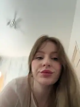 Snapshot of CaseyCumFace chatting on 12/19/24, 01:39 CaseyCumFace online show from 12/19/24, 01:39