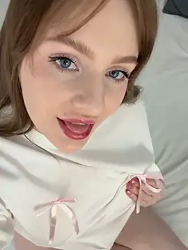 Snapshot of CaseyCumFace chatting on 01/01/25, 06:27 CaseyCumFace online show from 01/01/25, 06:27