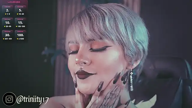 Snapshot of Trinity___s chatting on 03/14/25, 06:29 Trinity s online show from 03/14/25, 06:29