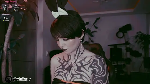 Snapshot of Trinity___s chatting on 12/20/25, 09:55 Trinity s online show from 12/20/25, 09:55