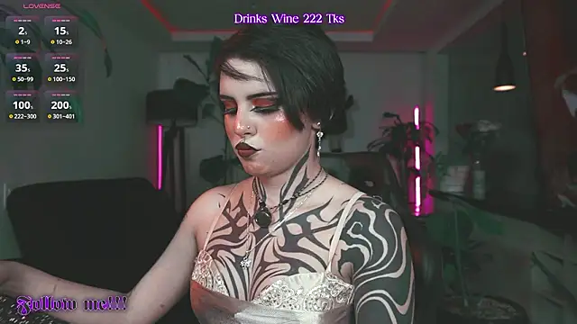 Snapshot of Trinity___s chatting on 02/15/26, 04:20 Trinity s online show from 02/15/26, 04:20