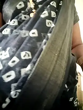 Snapshot of Cute-chinny chatting on 01/21/25, 02:37 Cute-chinny online show from 01/21/25, 02:37