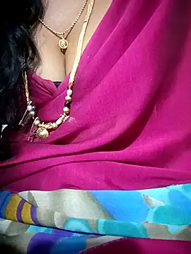 Snapshot of Cute-chinny chatting on 02/02/25, 02:45 Cute-chinny online show from 02/02/25, 02:45