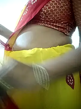 Snapshot of Cute-chinny chatting on 02/07/25, 04:06 Cute-chinny online show from 02/07/25, 04:06