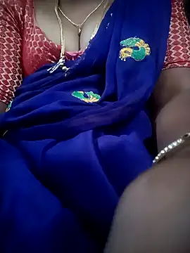 Snapshot of Cute-chinny chatting on 02/07/25, 08:55 Cute-chinny online show from 02/07/25, 08:55