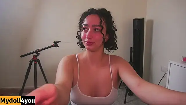 Snapshot of Doll4you_ chatting on 03/03/25, 09:44 Doll4you  online show from 03/03/25, 09:44