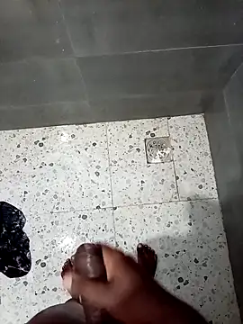 Snapshot of Zoy1 chatting on 09/20/25, 12:06 Zoy1 online show from 09/20/25, 12:06