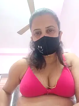 Snapshot of Cute-manisha chatting on 01/19/25, 09:44 Cute-manisha online show from 01/19/25, 09:44