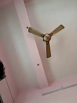 Snapshot of Cute-manisha chatting on 02/19/25, 02:44 Cute-manisha online show from 02/19/25, 02:44