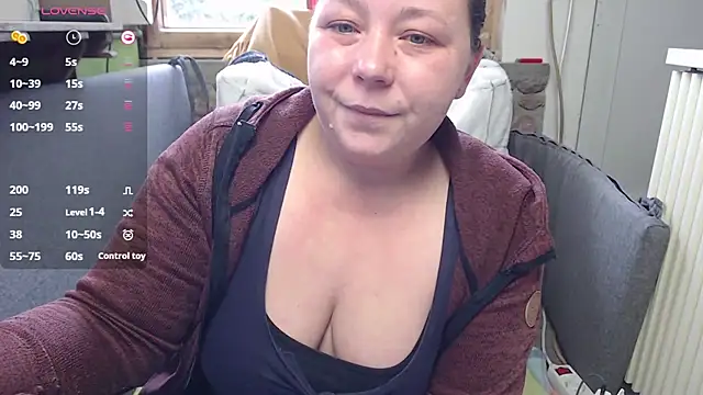 Snapshot of KasiaPrivat chatting on 01/11/25, 11:34 KasiaPrivat online show from 01/11/25, 11:34