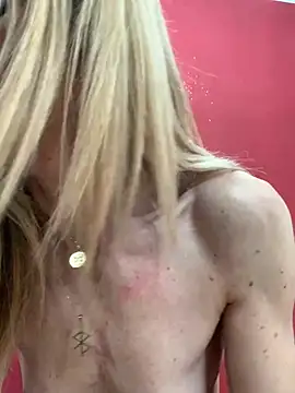 Snapshot of harleyejoker1 chatting on 01/13/25, 11:19 harleyejoker1 online show from 01/13/25, 11:19