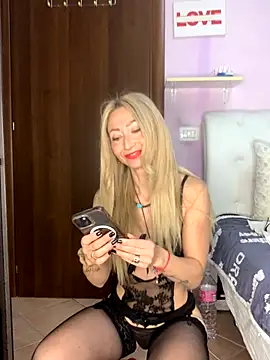 Snapshot of harleyejoker1 chatting on 10/18/25, 08:59 harleyejoker1 online show from 10/18/25, 08:59