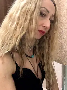 Snapshot of harleyejoker1 chatting on 01/15/26, 03:38 harleyejoker1 online show from 01/15/26, 03:38