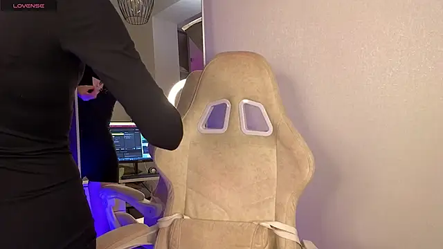 Maddy Garcia online show from 01/27/25, 04:54