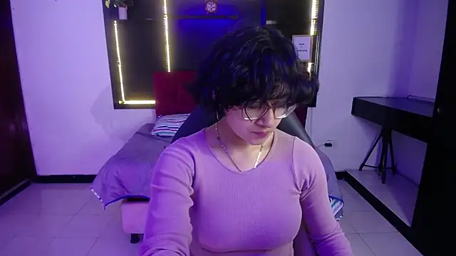 Snapshot of Lili_Gomez_ chatting on 11/08/25, 01:11 Lili Gomez online show from 11/08/25, 01:11