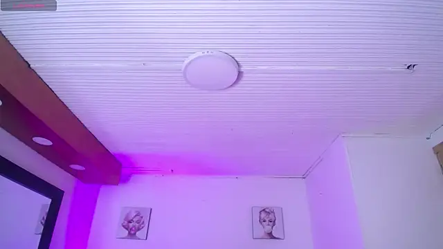 Snapshot of Lili_Gomez_ chatting on 11/11/25, 03:12 Lili Gomez online show from 11/11/25, 03:12