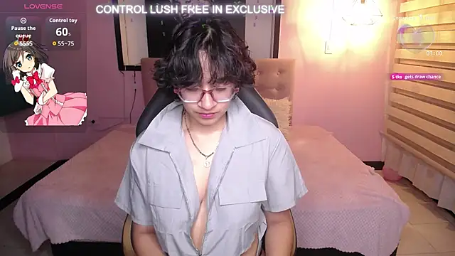 Snapshot of Lili_Gomez_ chatting on 11/24/25, 02:06 Lili Gomez online show from 11/24/25, 02:06