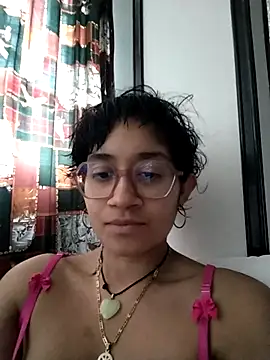 Snapshot of Lili_Gomez_ chatting on 12/14/25, 07:18 Lili Gomez online show from 12/14/25, 07:18