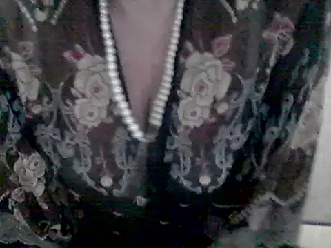Snapshot of Lisa_Suzie chatting on 12/29/24, 02:10 Lisa Suzie online show from 12/29/24, 02:10