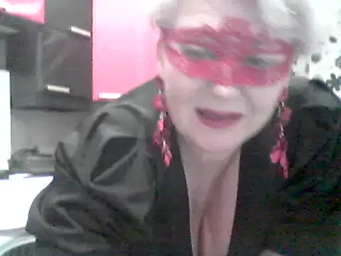 Snapshot of Lisa_Suzie chatting on 09/10/25, 07:14 Lisa Suzie online show from 09/10/25, 07:14