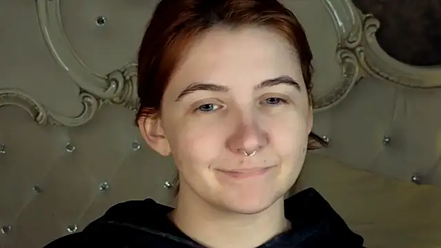 Snapshot of Melanie_Stoun chatting on 10/02/25, 12:45 Melanie Stoun online show from 10/02/25, 12:45
