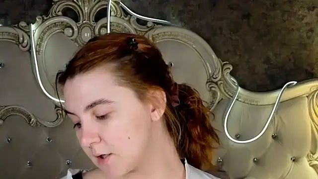 Snapshot of Melanie_Stoun chatting on 10/16/25, 11:00 Melanie Stoun online show from 10/16/25, 11:00