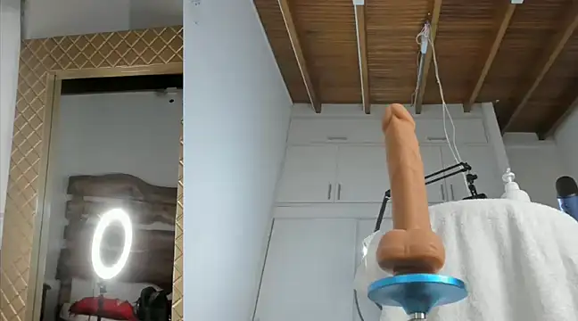 Snapshot of Lucy_carter_ chatting on 02/27/25, 06:53 Lucy carter online show from 02/27/25, 06:53