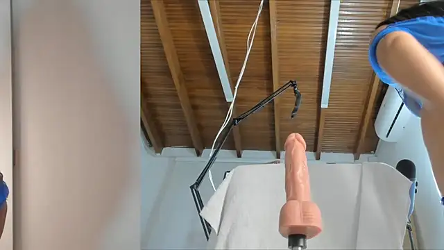 Snapshot of Lucy_carter_ chatting on 09/13/25, 12:49 Lucy carter online show from 09/13/25, 12:49