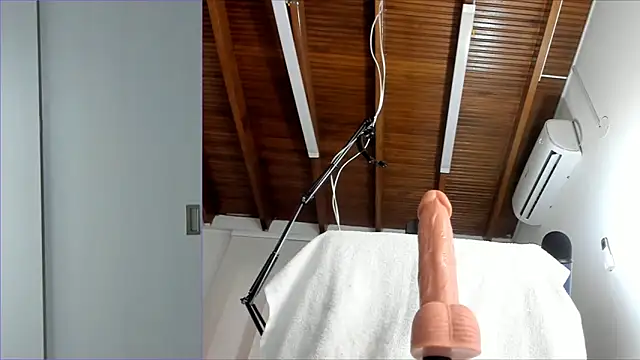 Snapshot of Lucy_carter_ chatting on 11/12/25, 01:55 Lucy carter online show from 11/12/25, 01:55