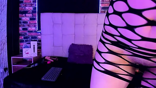 meelanyharux303av online show from 03/07/26, 05:59