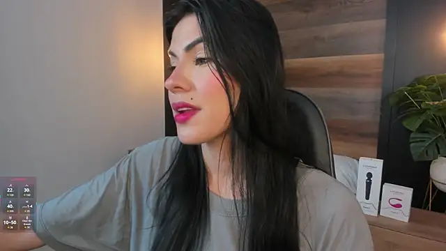 stephanya  online show from 12/20/25, 07:10