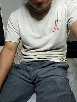 Snapshot of rogelitoxxx chatting on 10/29/25, 12:24 rogelitoxxx online show from 10/29/25, 12:24