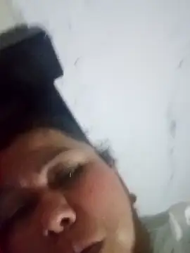 Snapshot of Darly_Gomez chatting on 12/23/24, 09:29 Darly Gomez online show from 12/23/24, 09:29