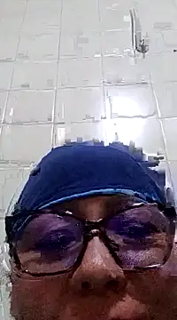 Snapshot of Darly_Gomez chatting on 01/04/25, 10:34 Darly Gomez online show from 01/04/25, 10:34